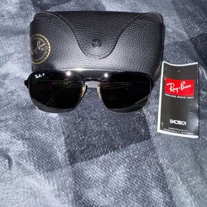 Ray-Ban Black and Gold Sunglasses with Case (BRAND NEW) never used